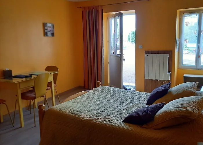 招待所 Le Logis Du Livier 3*